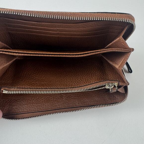 Valentino Garavani Wallet Womens Brown Leather Studded Zip Around Wristlet Italy - Picture 10 of 16